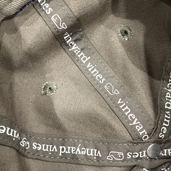 Vineyard Vines Golf Hat Cap Mens USA Flag Strap Performance Sportswear Travel - Picture 6 of 6